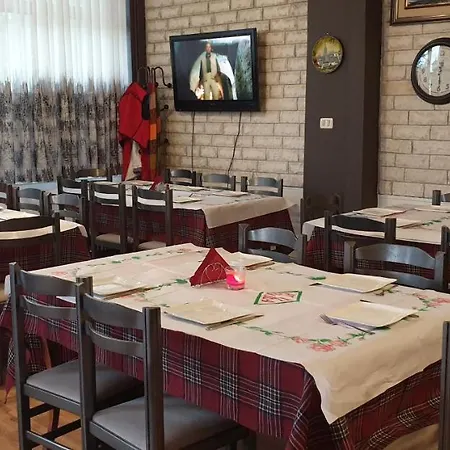 Hotel Villa Hotel Restaurant Laura Voskopojë