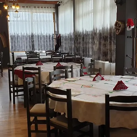 Hotel Villa Hotel Restaurant Laura 3*