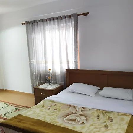 Villa Hotel Restaurant Laura Voskopojë