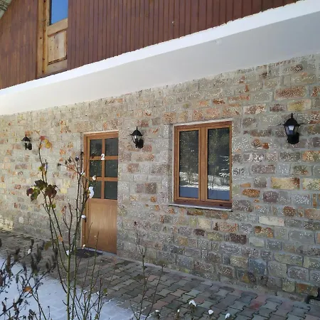 Villa Hotel Restaurant Laura Voskopojë